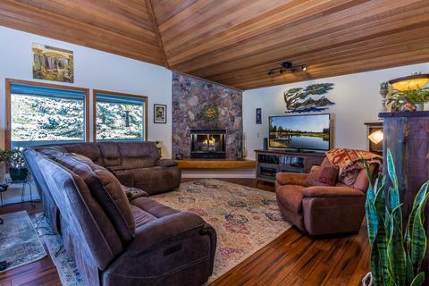 17704 Rogue Ln, Sunriver, OR 97707 photo 1