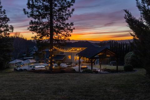 36 Greenmoor Dr, Eagle Point, OR 97524 photo 40