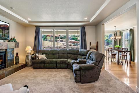36 Greenmoor Dr, Eagle Point, OR 97524 photo 15
