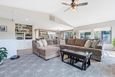 697 E Intervale Rd, Grants Pass, OR 97527 photo 5