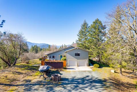 697 E Intervale Rd, Grants Pass, OR 97527 photo 39