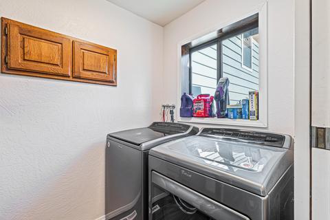 697 E Intervale Rd, Grants Pass, OR 97527 photo 30