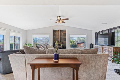 697 E Intervale Rd, Grants Pass, OR 97527 photo 11