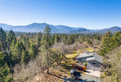 697 E Intervale Rd, Grants Pass, OR 97527 photo 43