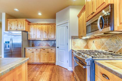60320 Sage Stone Loop, Bend, OR 97702 photo 9