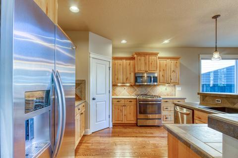 60320 Sage Stone Loop, Bend, OR 97702 photo 6