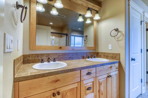 60320 Sage Stone Loop, Bend, OR 97702 photo 24