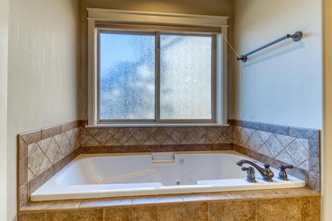 60320 Sage Stone Loop, Bend, OR 97702 photo 25