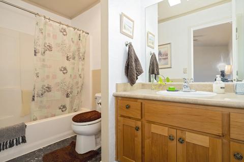 360 Live Oak Loop, Central Point, OR 97502 photo 13