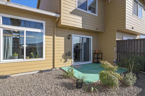 360 Live Oak Loop, Central Point, OR 97502 photo 19