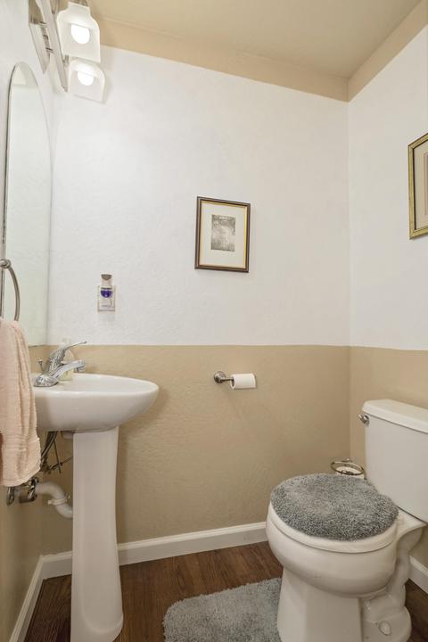 360 Live Oak Loop, Central Point, OR 97502 photo 9