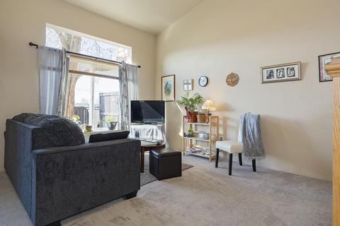 360 Live Oak Loop, Central Point, OR 97502 photo 4