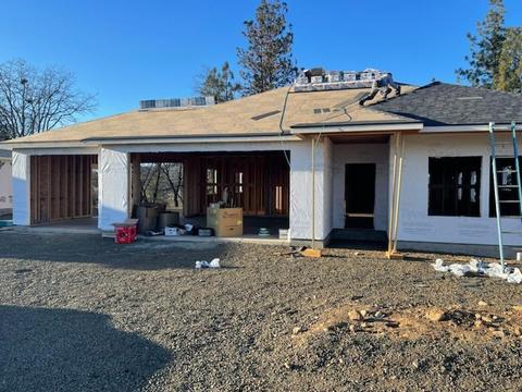 375 Arrowhead Trl, Eagle Point, OR 97524 photo 1