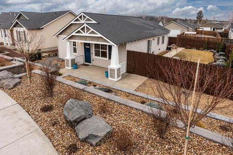 63181 NE Boyd Acres Rd, Bend, OR 97701 photo 2