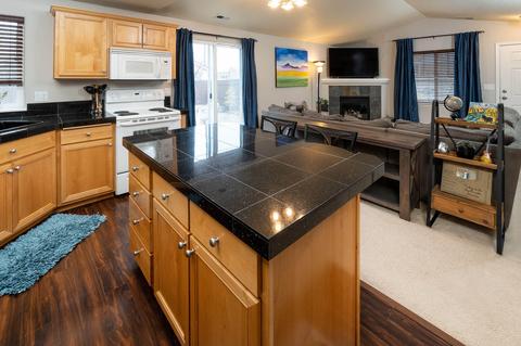 63181 NE Boyd Acres Rd, Bend, OR 97701 photo 6