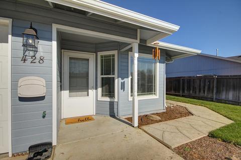 428 Merlee Cir, Eagle Point, OR 97524 photo 3