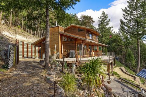 5151 Rogue River Dr, Eagle Point, OR 97524 photo 1