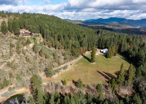 5151 Rogue River Dr, Eagle Point, OR 97524 photo 2
