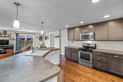 1897 NE Carson Way, Bend, OR 97701 photo 11