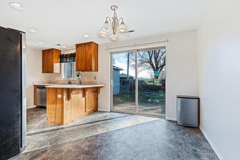 342 Sandi Way, Eagle Point, OR 97524 photo 9