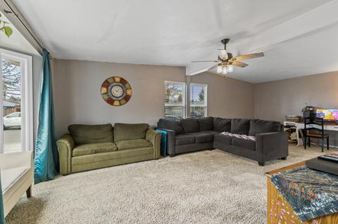 32 N Buchanan Ave, Eagle Point, OR 97524 photo 6