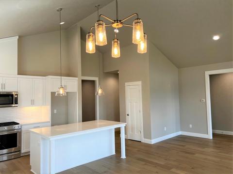 20468 Aberdeen Dr, Bend, OR 97702 photo 9