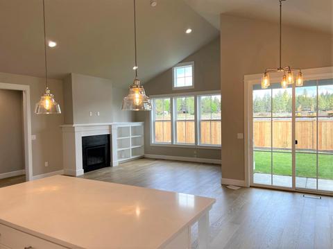 20468 Aberdeen Dr, Bend, OR 97702 photo 5