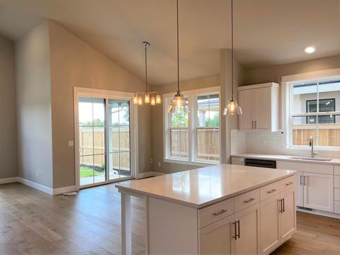 20468 Aberdeen Dr, Bend, OR 97702 photo 7