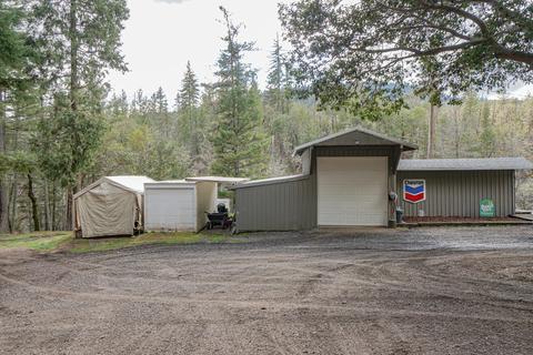 2675 Long Branch Rd, Eagle Point, OR 97524 photo 5