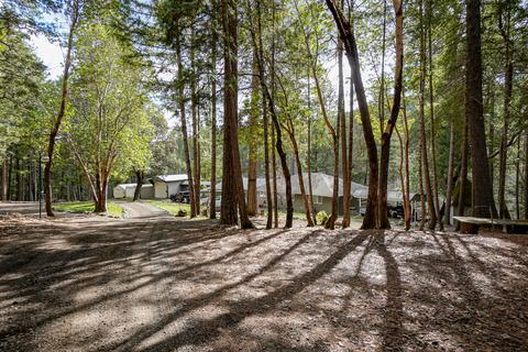 2675 Long Branch Rd, Eagle Point, OR 97524 photo 2