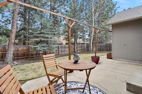 19871 Quail Pine Loop, Bend, OR 97702 photo 3
