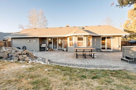 20753 S Loop Pl, Bend, OR 97703 photo 3