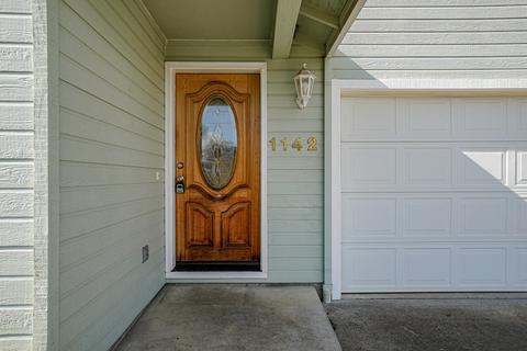 1142 Hawk Dr, Central Point, OR 97502 photo 3