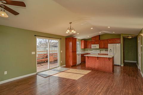 1142 Hawk Dr, Central Point, OR 97502 photo 6