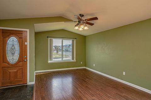 1142 Hawk Dr, Central Point, OR 97502 photo 5