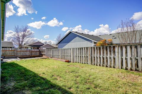 1142 Hawk Dr, Central Point, OR 97502 photo 24