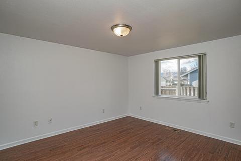 1142 Hawk Dr, Central Point, OR 97502 photo 11