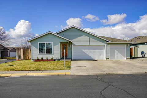 1142 Hawk Dr, Central Point, OR 97502 photo 1