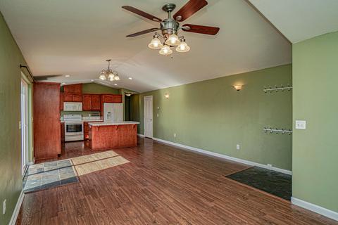 1142 Hawk Dr, Central Point, OR 97502 photo 7
