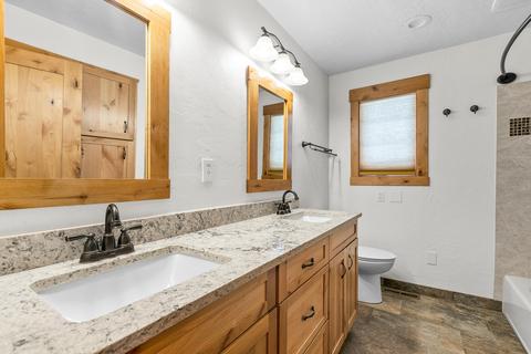 17050 Cooper Dr, Bend, OR 97707 photo 36