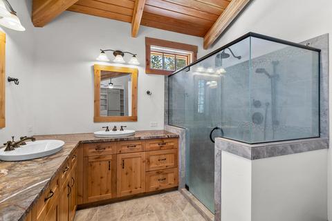 17050 Cooper Dr, Bend, OR 97707 photo 24
