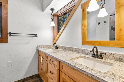 17050 Cooper Dr, Bend, OR 97707 photo 34
