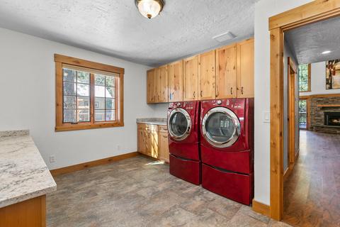 17050 Cooper Dr, Bend, OR 97707 photo 38