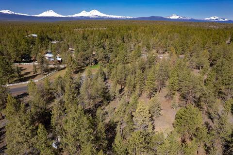 67296 Harrington Loop Rd, Bend, OR 97703 photo 2