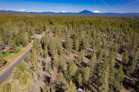 67296 Harrington Loop Rd, Bend, OR 97703 photo 3