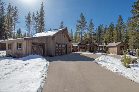 56251 Sable Rock Loop, Bend, OR 97707 photo 2