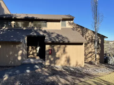 1836 Redtail Hawk Dr #RV57A, Redmond, OR 97756