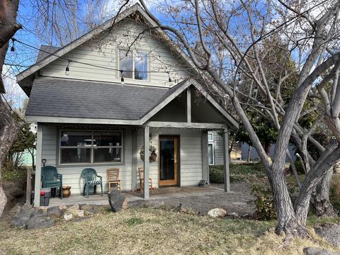 1880 NE Jackson Ave, Bend, OR 97701 photo 1