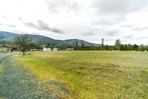 578 E Forks Cir, Cave Junction, OR 97523 photo 3