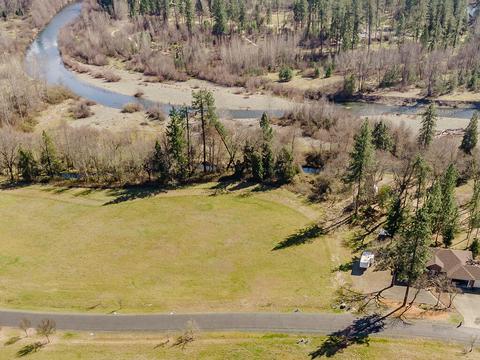 569 E Forks Cir, Cave Junction, OR 97523 photo 12